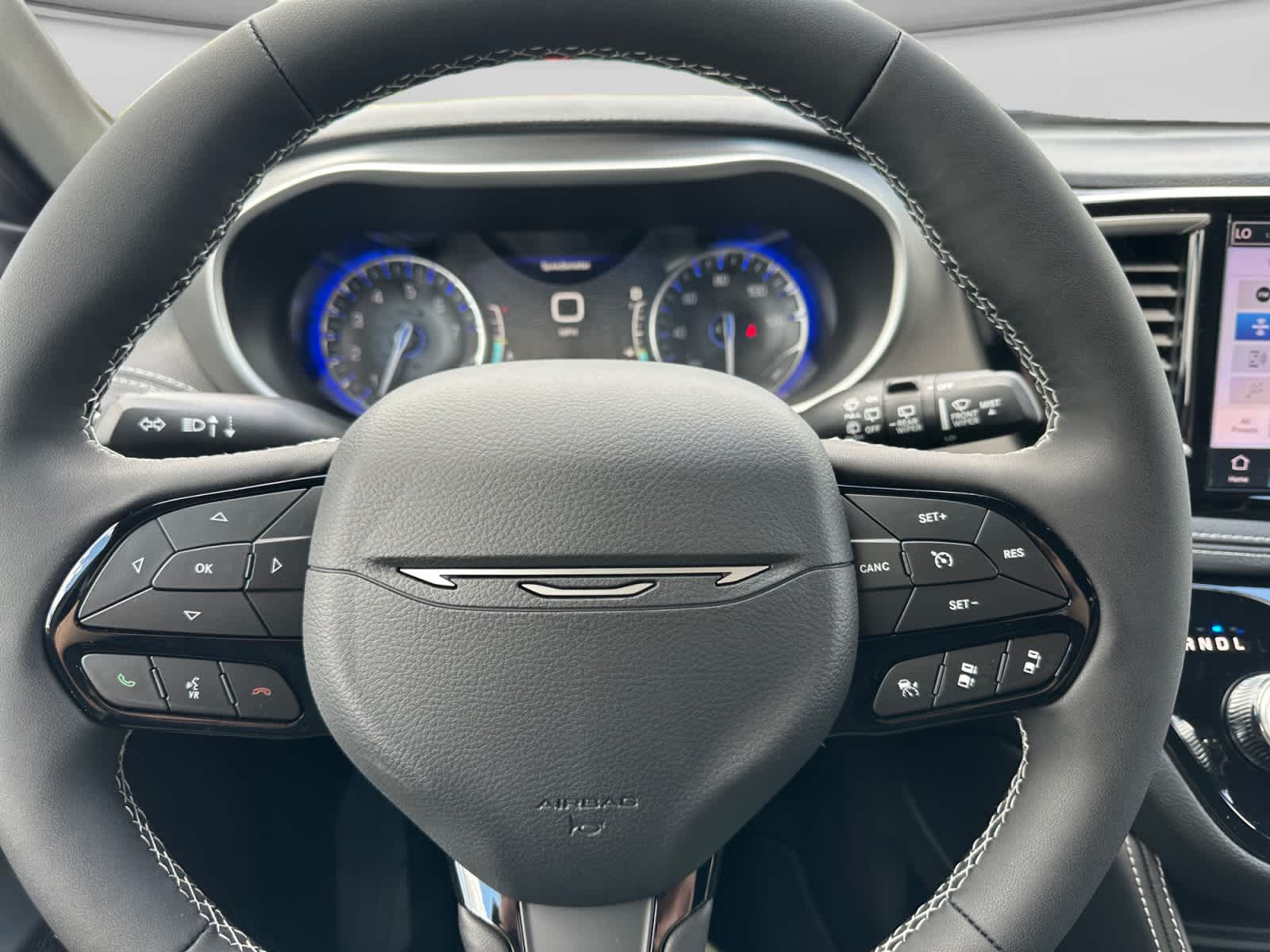 2027 Chrysler Pacifica Limited
