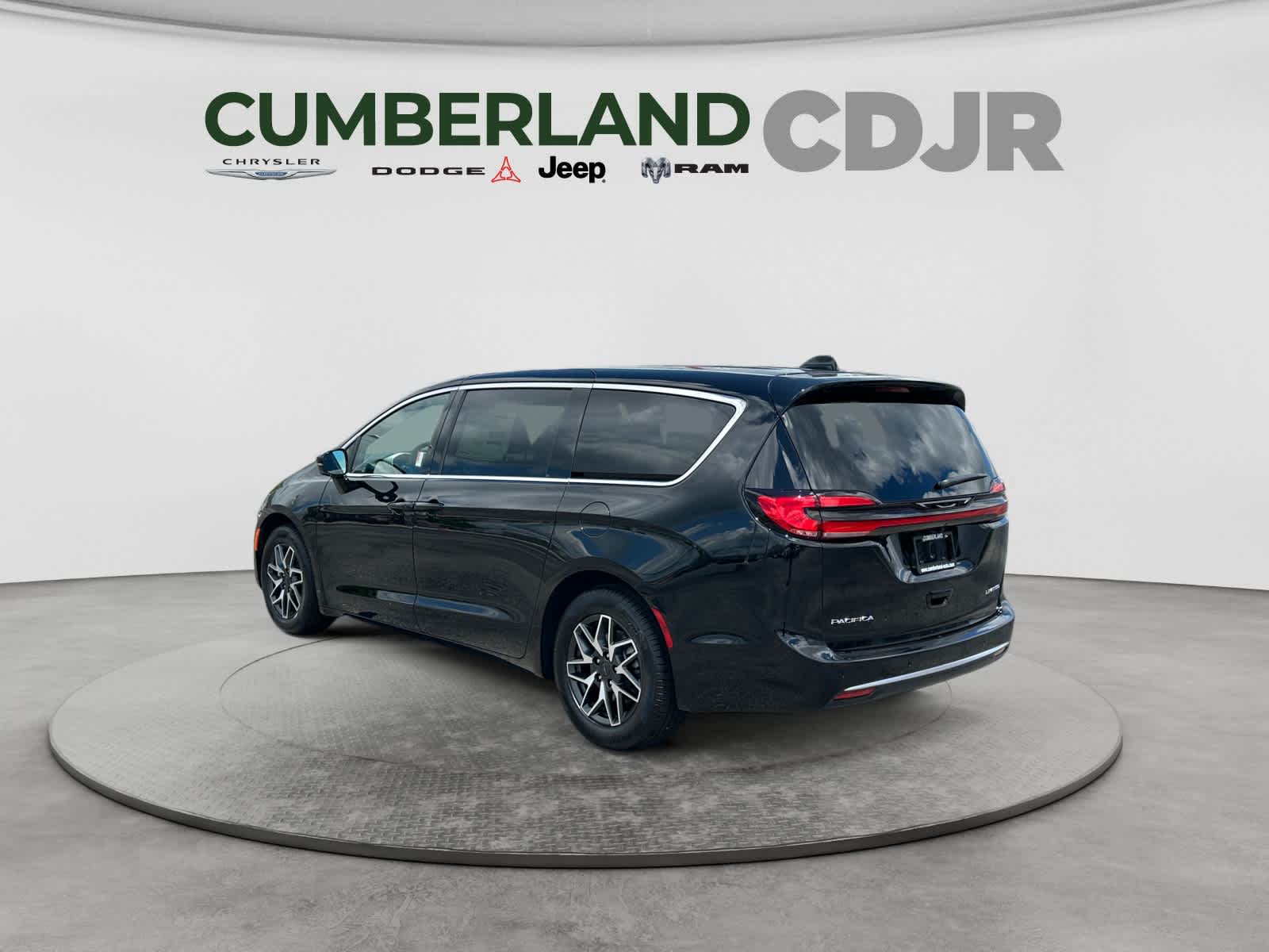 2027 Chrysler Pacifica Limited