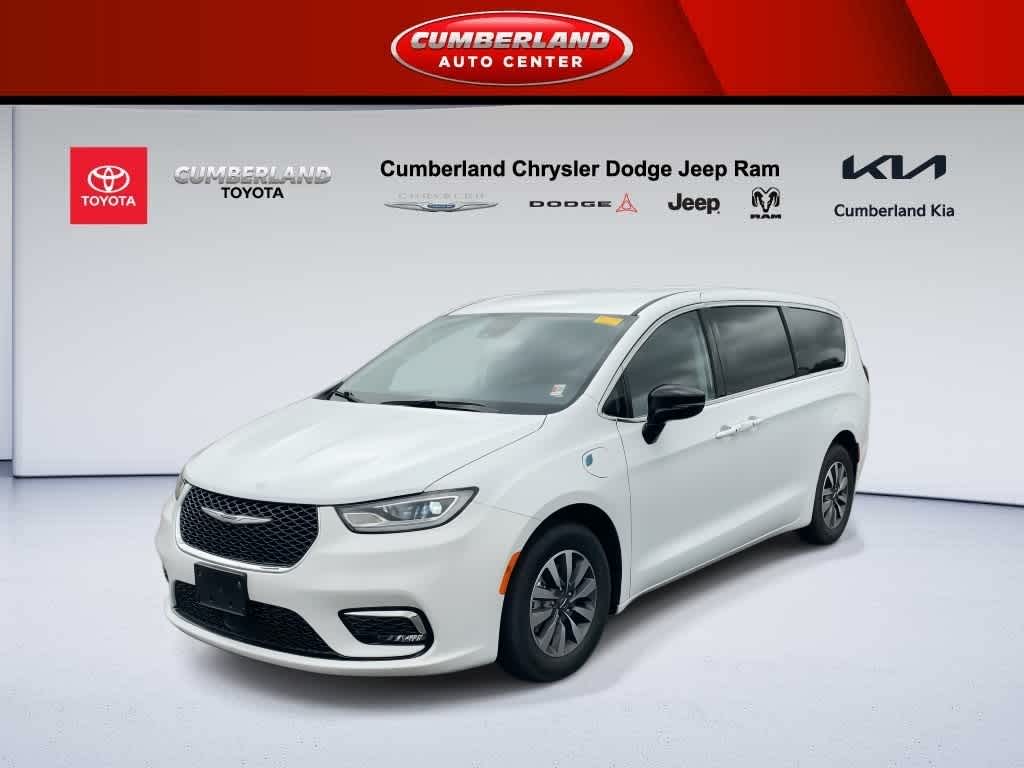 2024 Chrysler Pacifica Hybrid Select