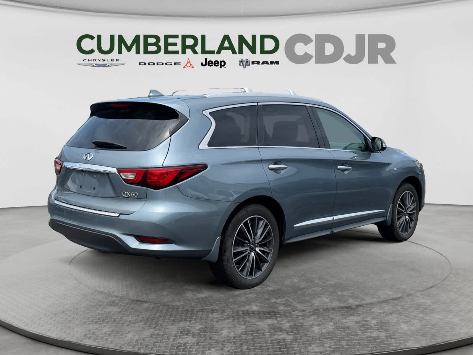 2017 INFINITI QX60 Base