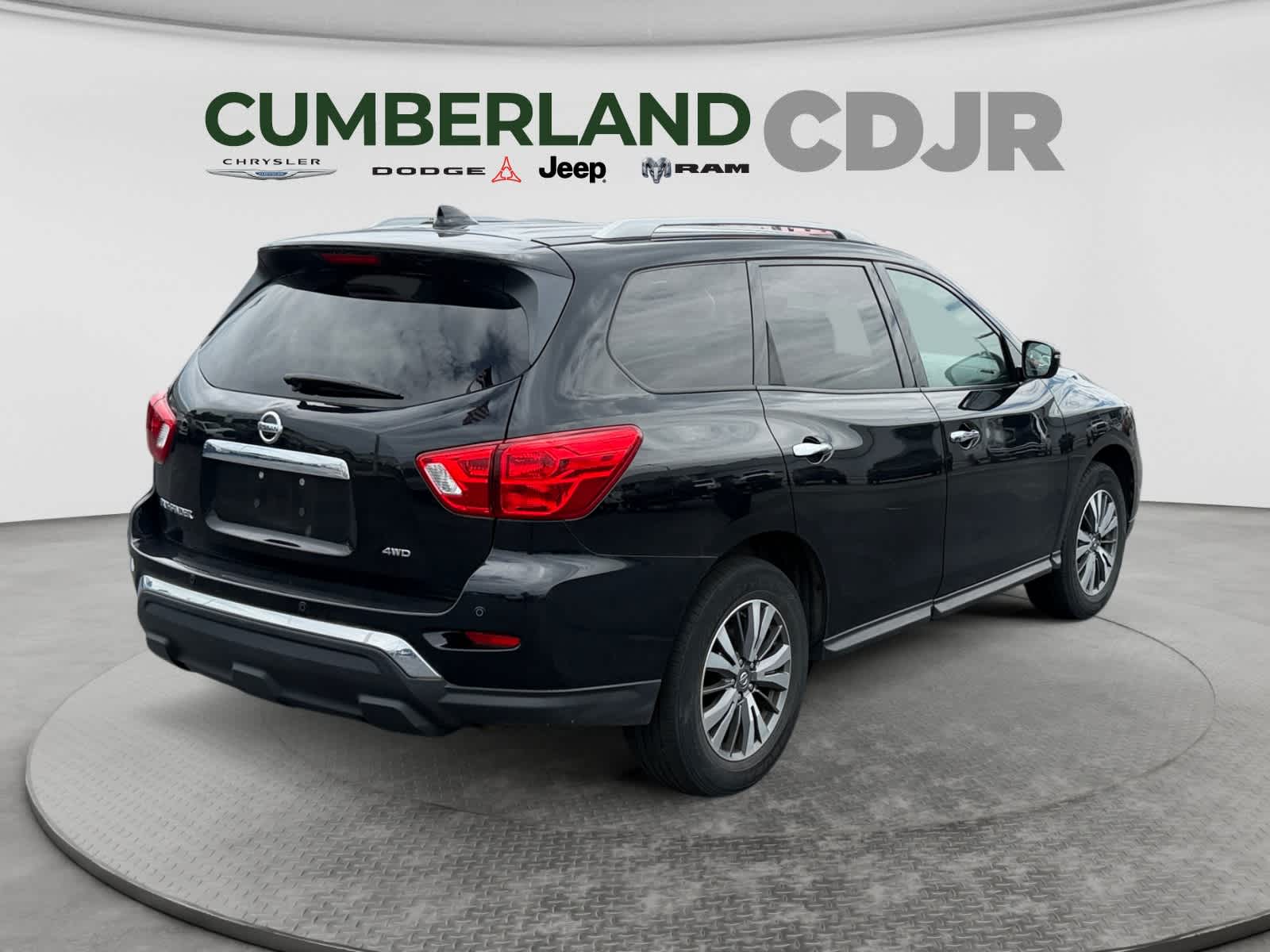 2020 Nissan Pathfinder S