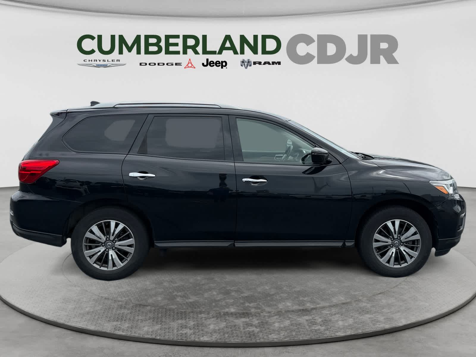 2020 Nissan Pathfinder S