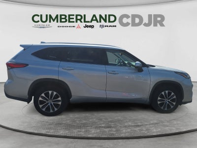 2021 Toyota Highlander Hybrid XLE