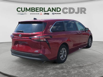2021 Toyota Sienna XLE