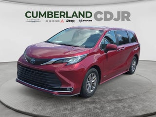 2021 Toyota Sienna XLE