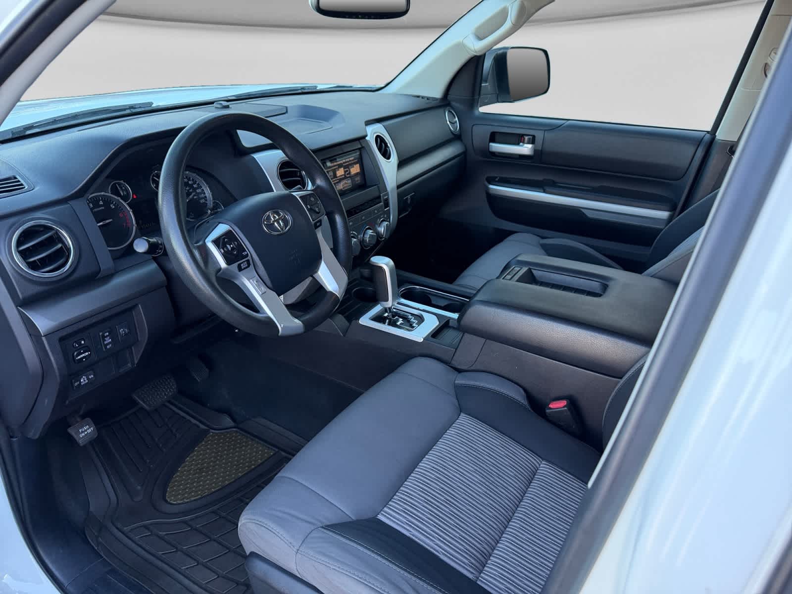 2016 Toyota Tundra SR5