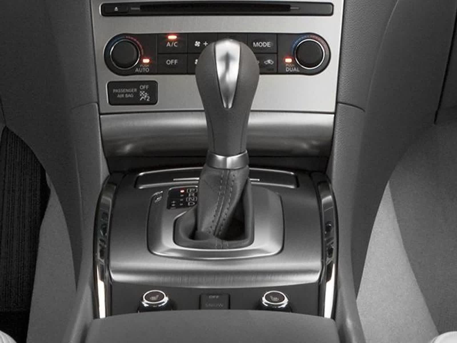 2013 INFINITI G37 Sedan x