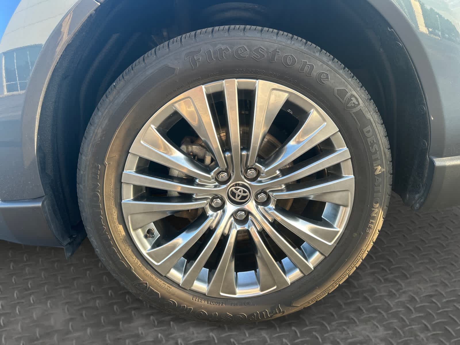 2023 Toyota Venza XLE