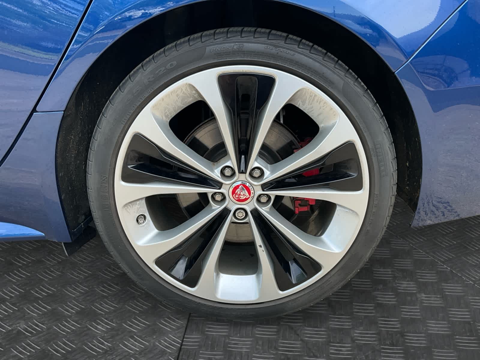 2023 Jaguar XF R-Dynamic SE