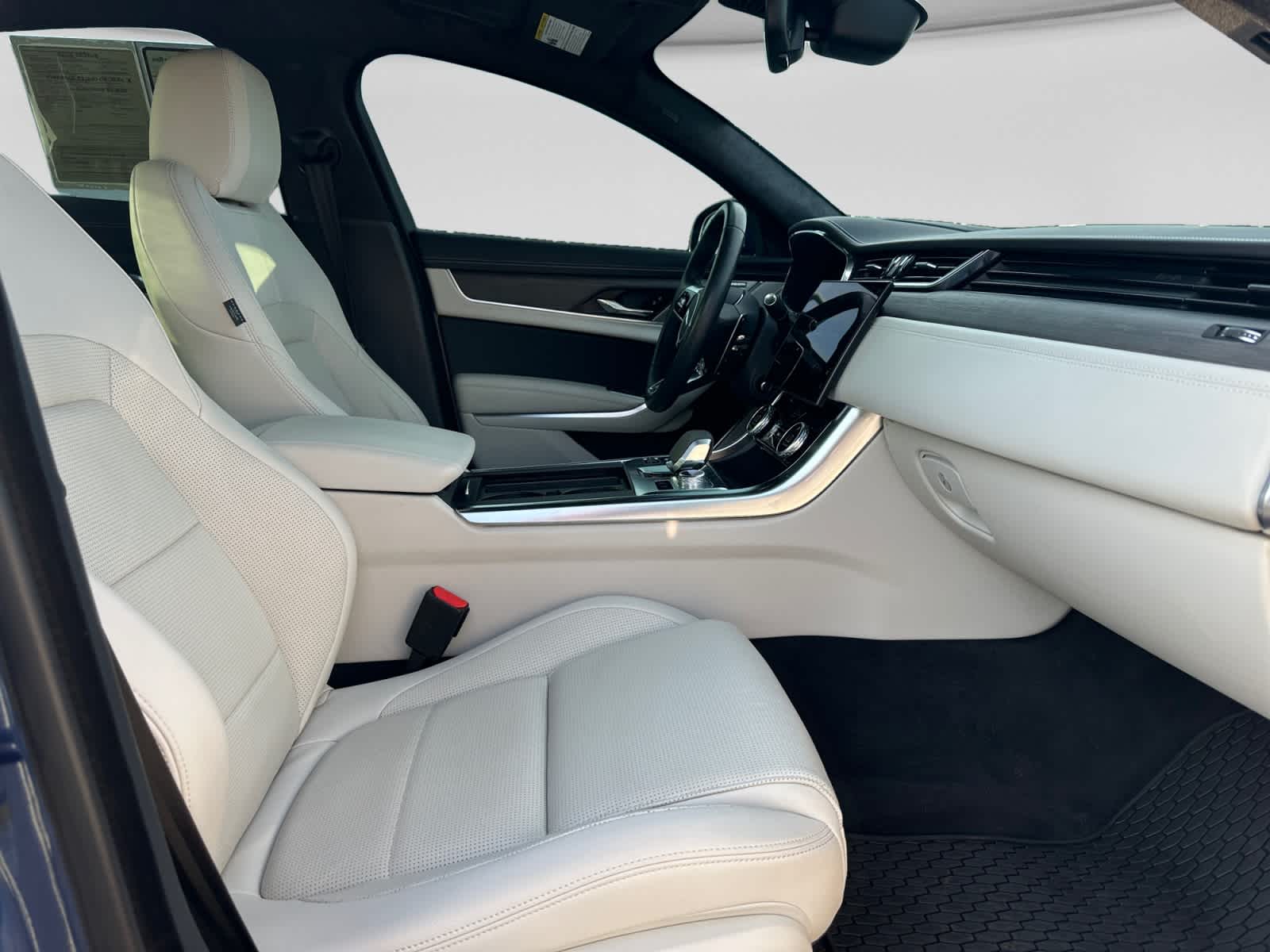 2023 Jaguar XF R-Dynamic SE