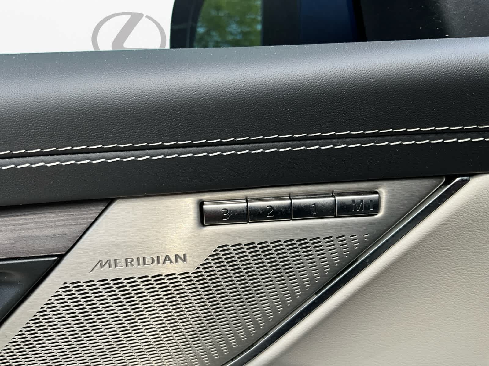 2023 Jaguar XF R-Dynamic SE