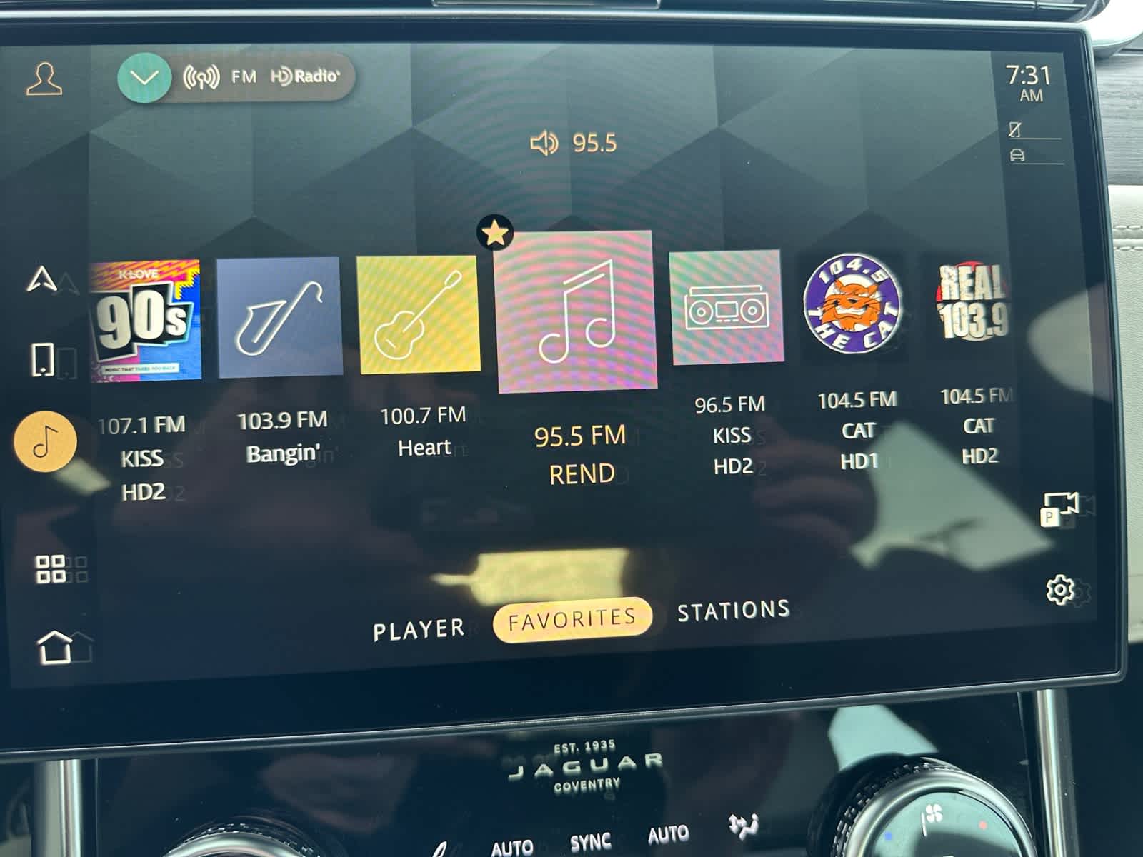 2023 Jaguar XF R-Dynamic SE