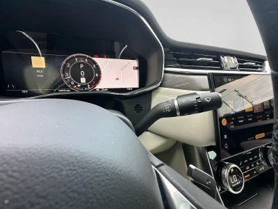 2023 Jaguar XF R-Dynamic SE