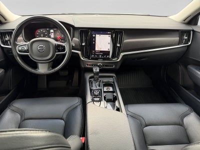 2018 Volvo V90 Cross Country Base