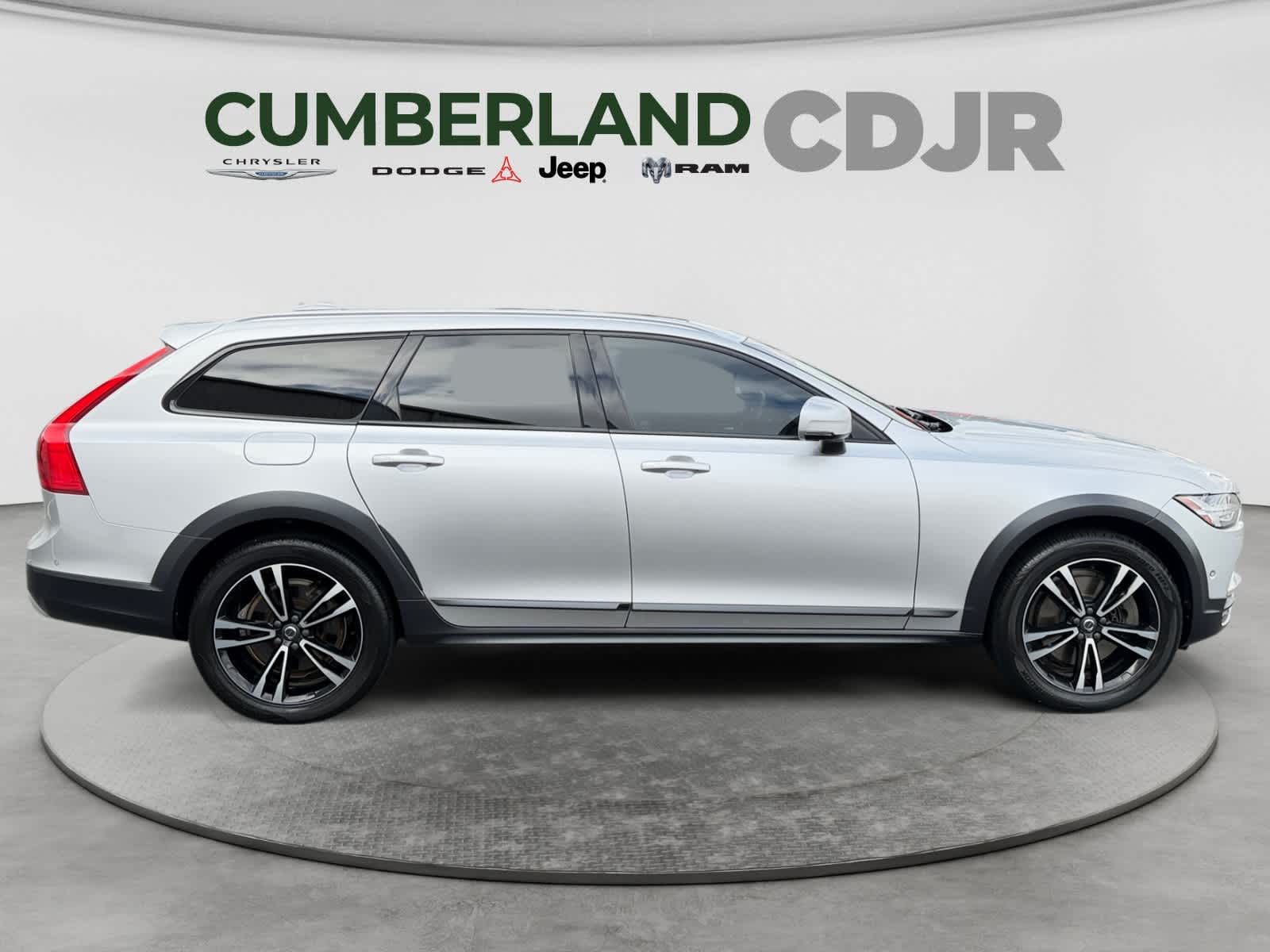 2018 Volvo V90 Cross Country Base