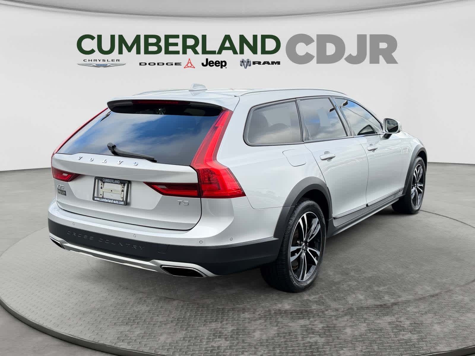 2018 Volvo V90 Cross Country Base