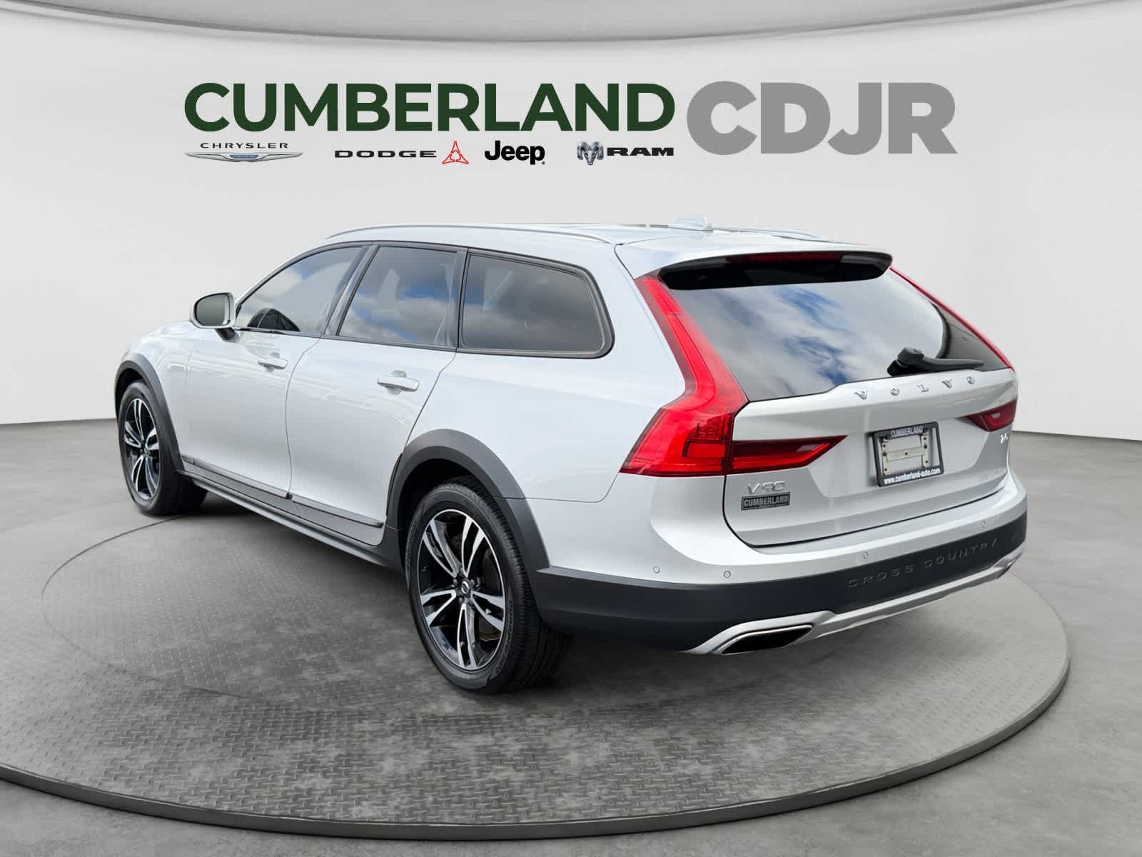 2018 Volvo V90 Cross Country Base