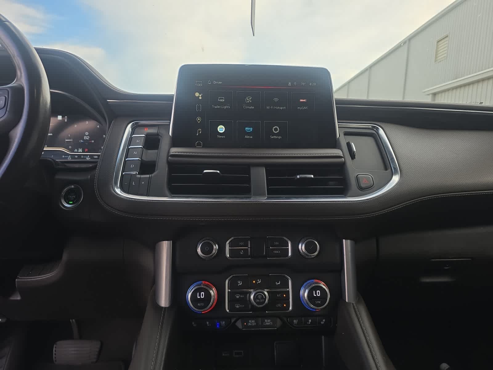 2023 GMC Yukon XL SLT