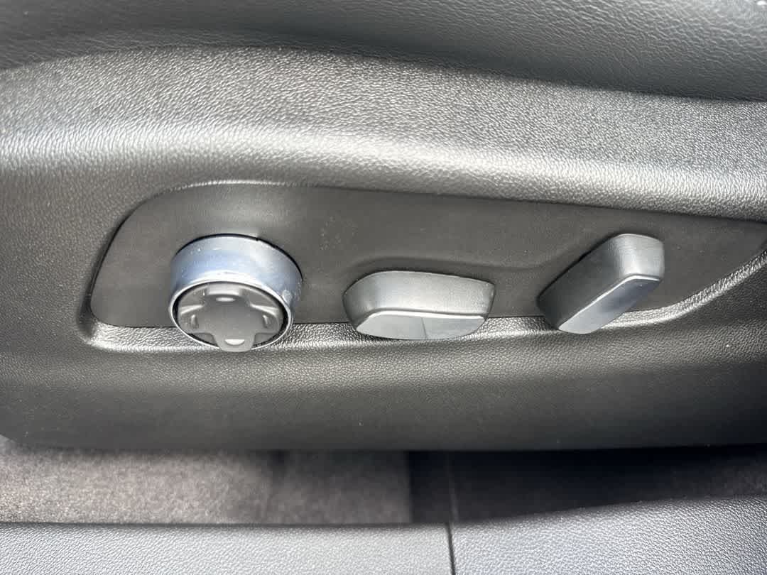 2025 Cadillac XT4 AWD Premium Luxury