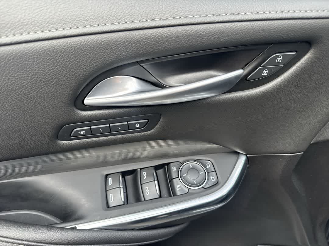 2025 Cadillac XT4 AWD Premium Luxury