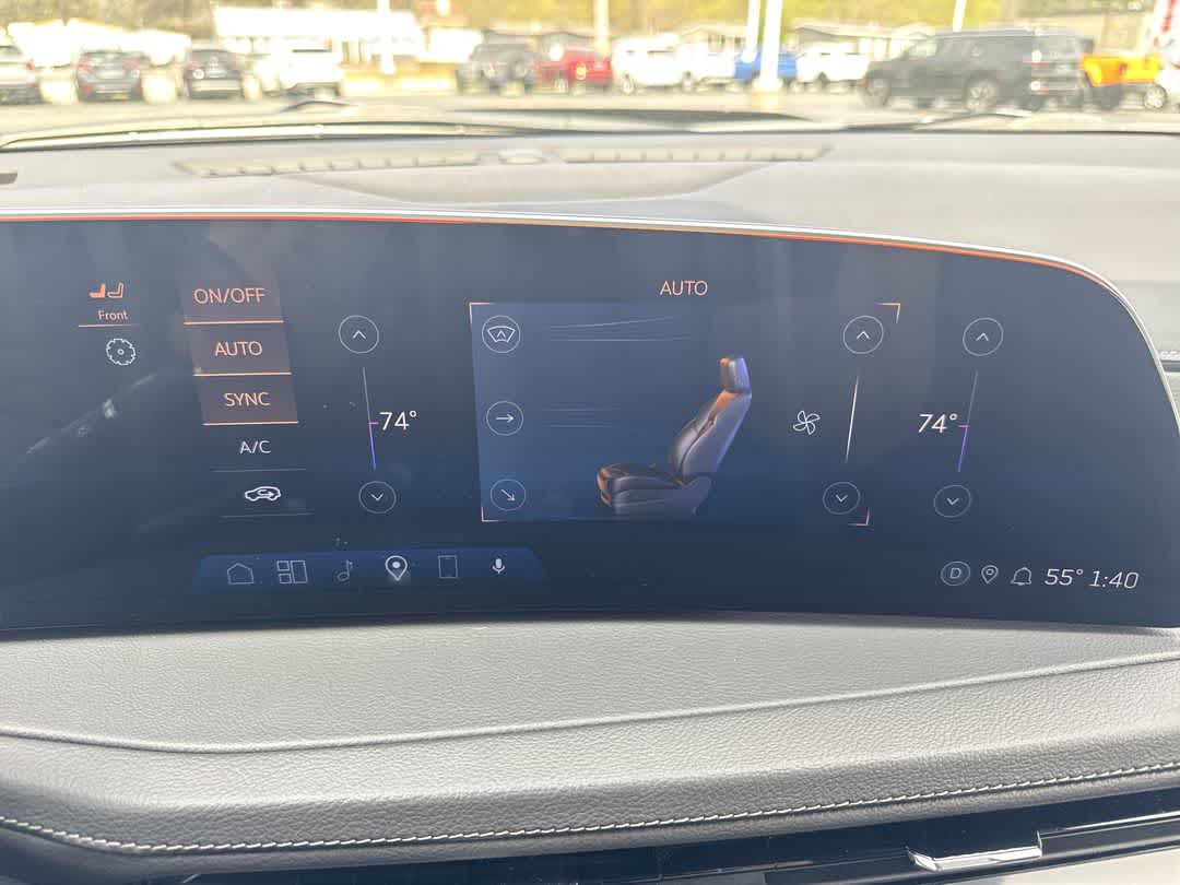 2025 Cadillac XT4 AWD Premium Luxury