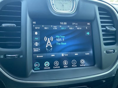 2021 Chrysler 300 Touring L