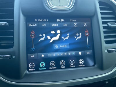 2021 Chrysler 300 Touring L