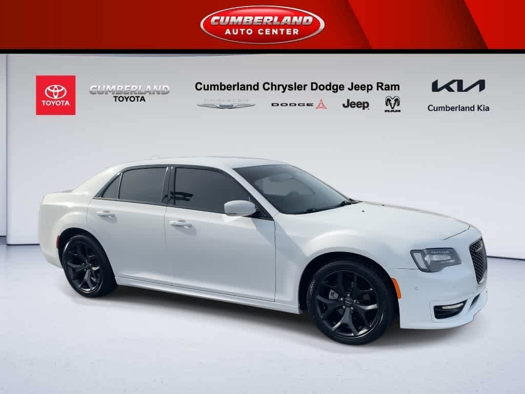 2021 Chrysler 300 Touring L