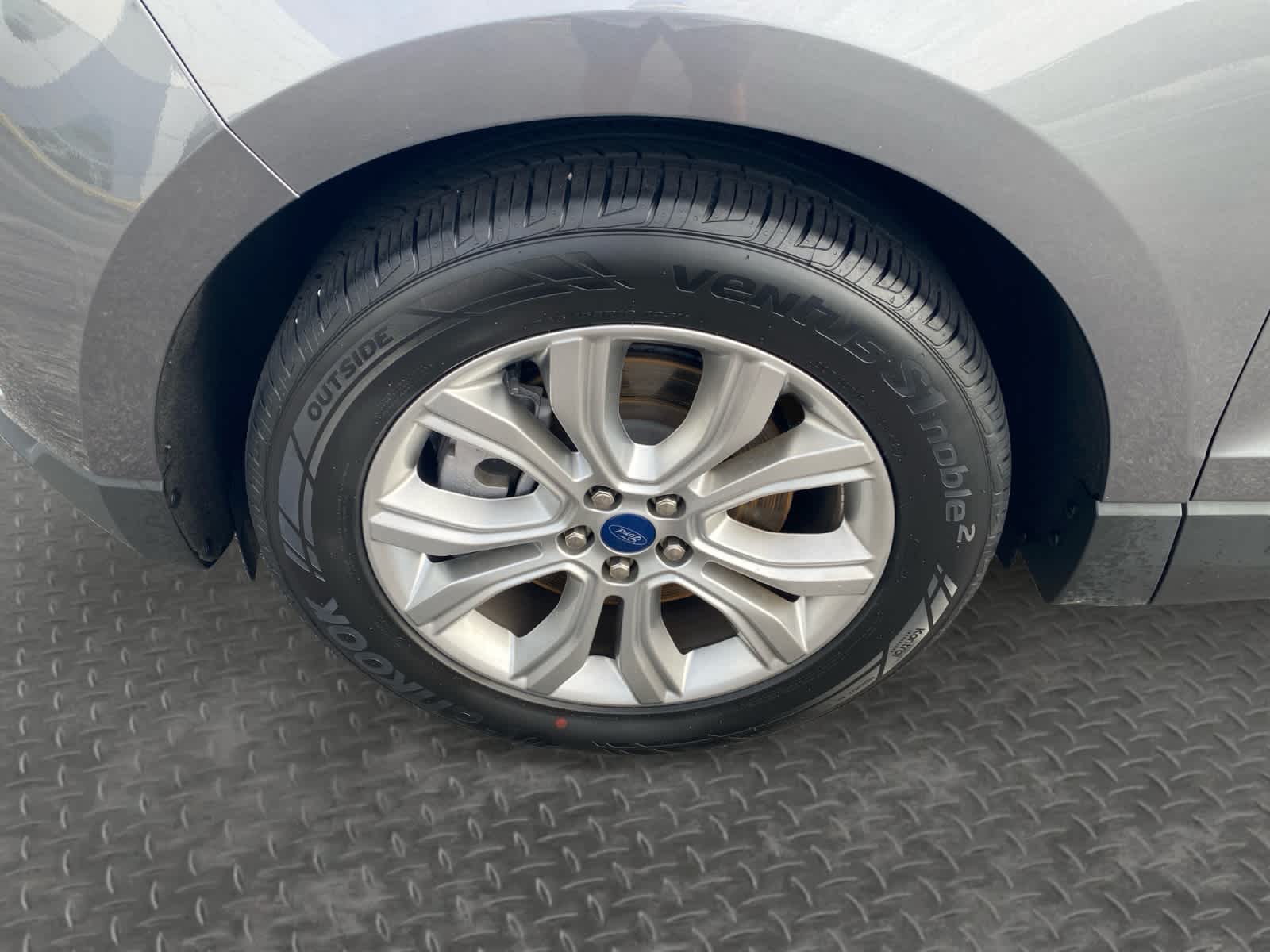 2022 Ford Edge Titanium