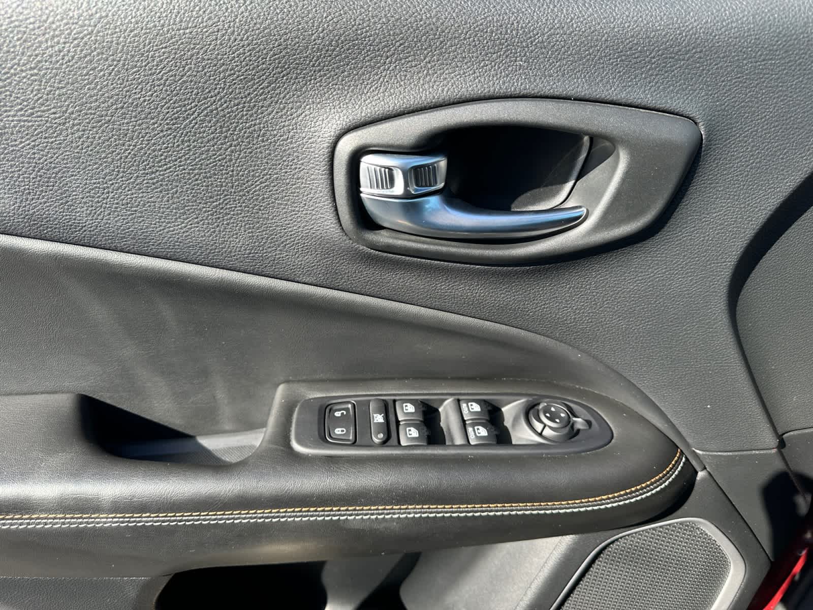 2020 Jeep Compass Latitude w/Sun/Safety Pkg