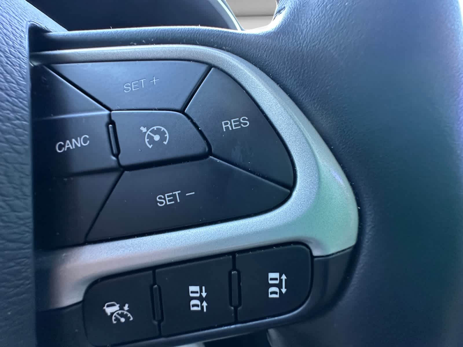 2020 Jeep Compass Latitude w/Sun/Safety Pkg