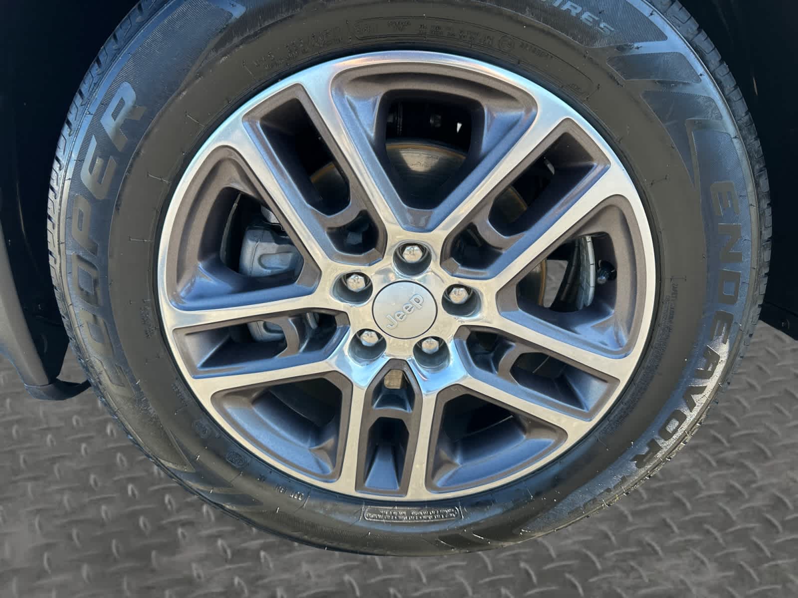 2020 Jeep Compass Latitude w/Sun/Safety Pkg