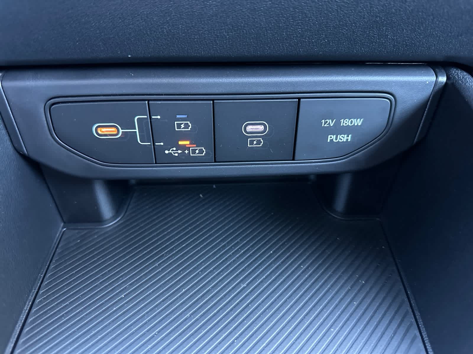 2027 Kia K4 LXS