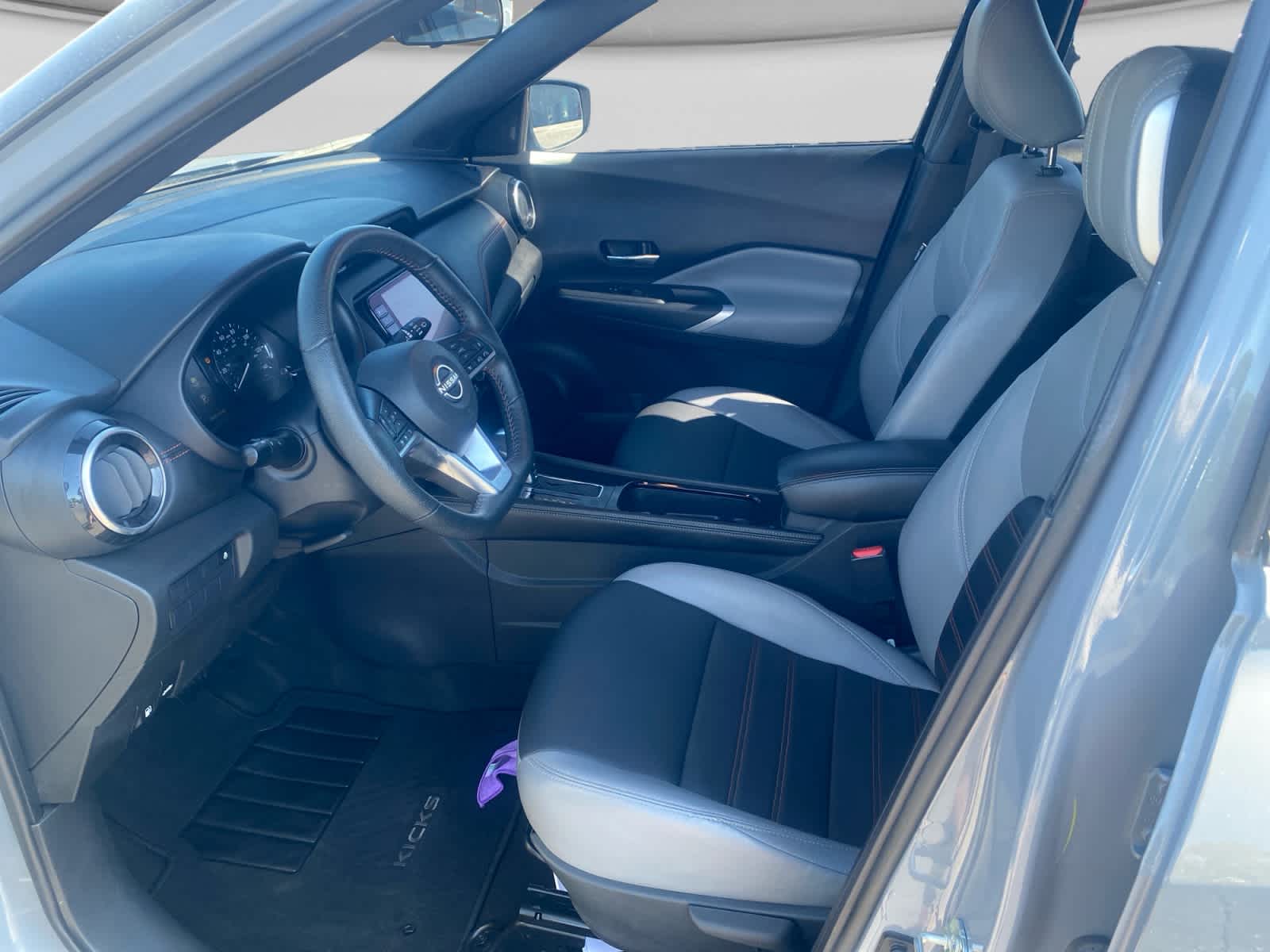 2024 Nissan Kicks SR