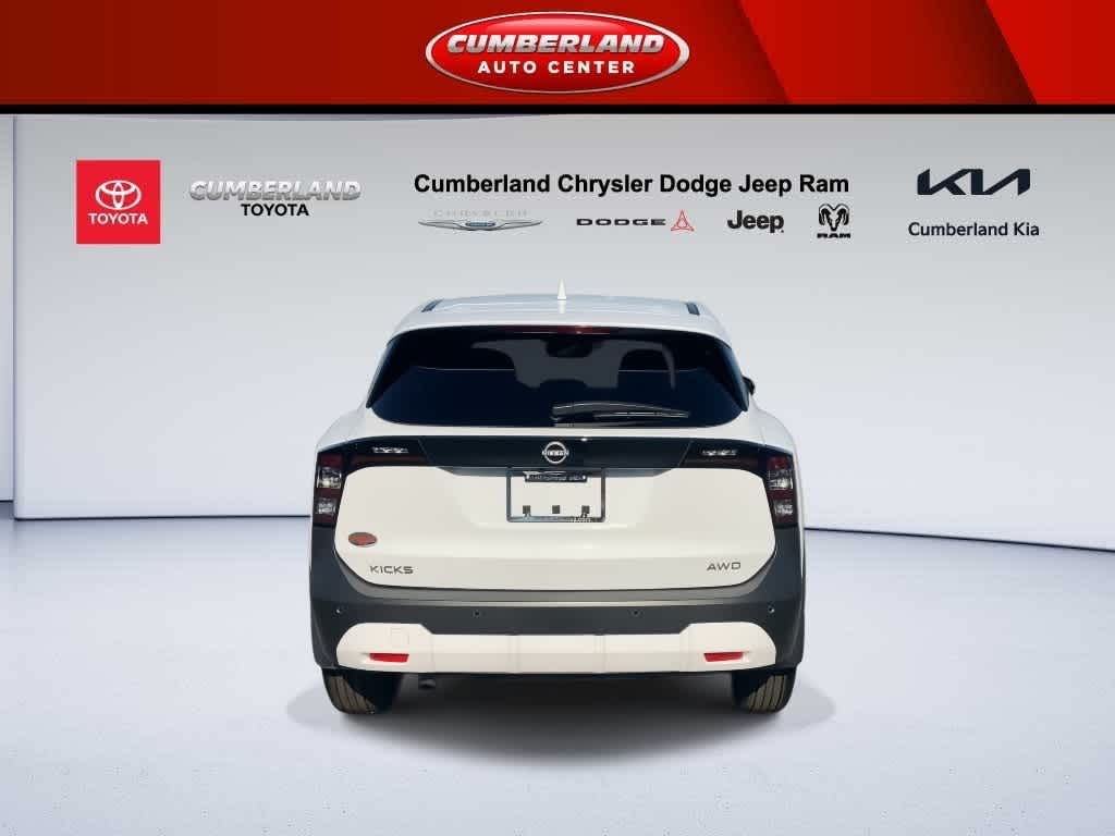 2025 Nissan Kicks SV