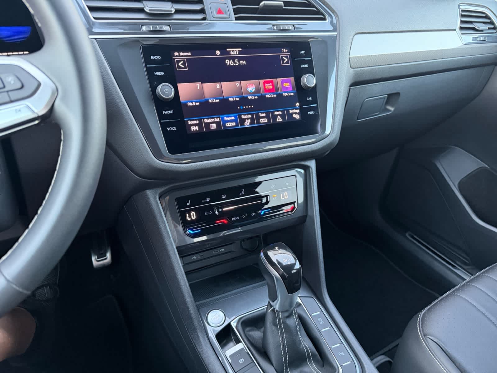 2023 Volkswagen Tiguan SE R-Line Black