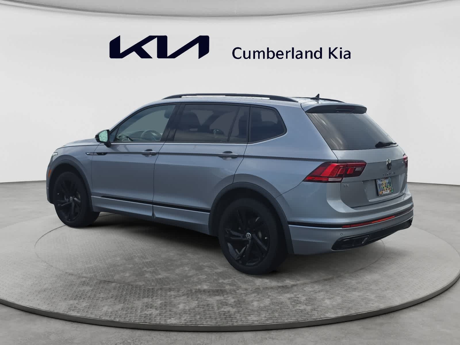 2023 Volkswagen Tiguan SE R-Line Black