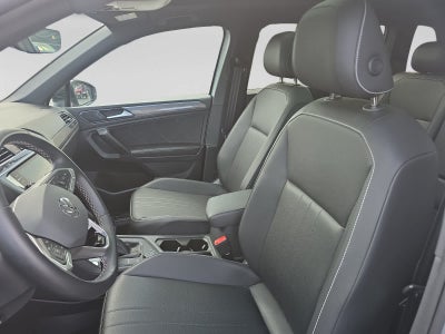 2023 Volkswagen Tiguan SE R-Line Black