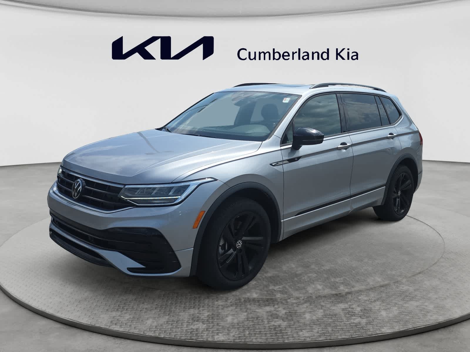 2024 Volkswagen Tiguan SE R-Line Black