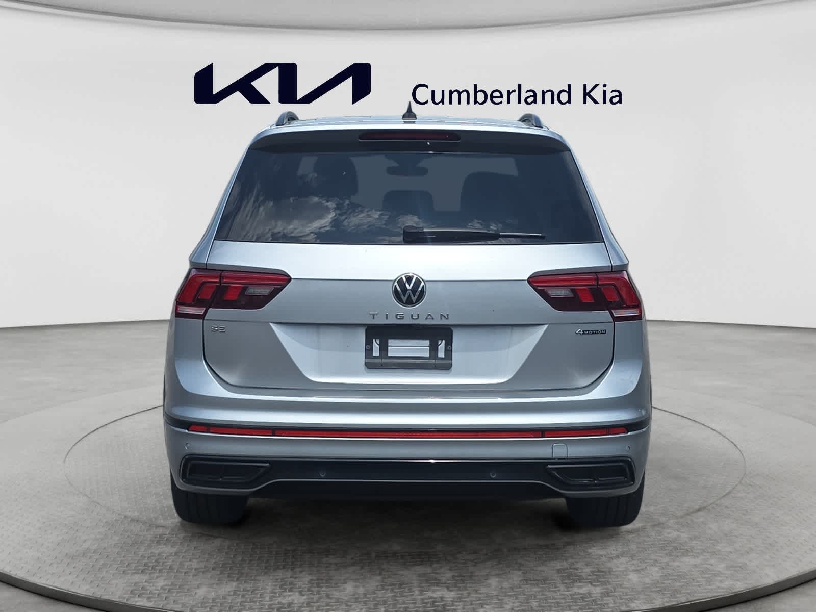 2024 Volkswagen Tiguan SE R-Line Black