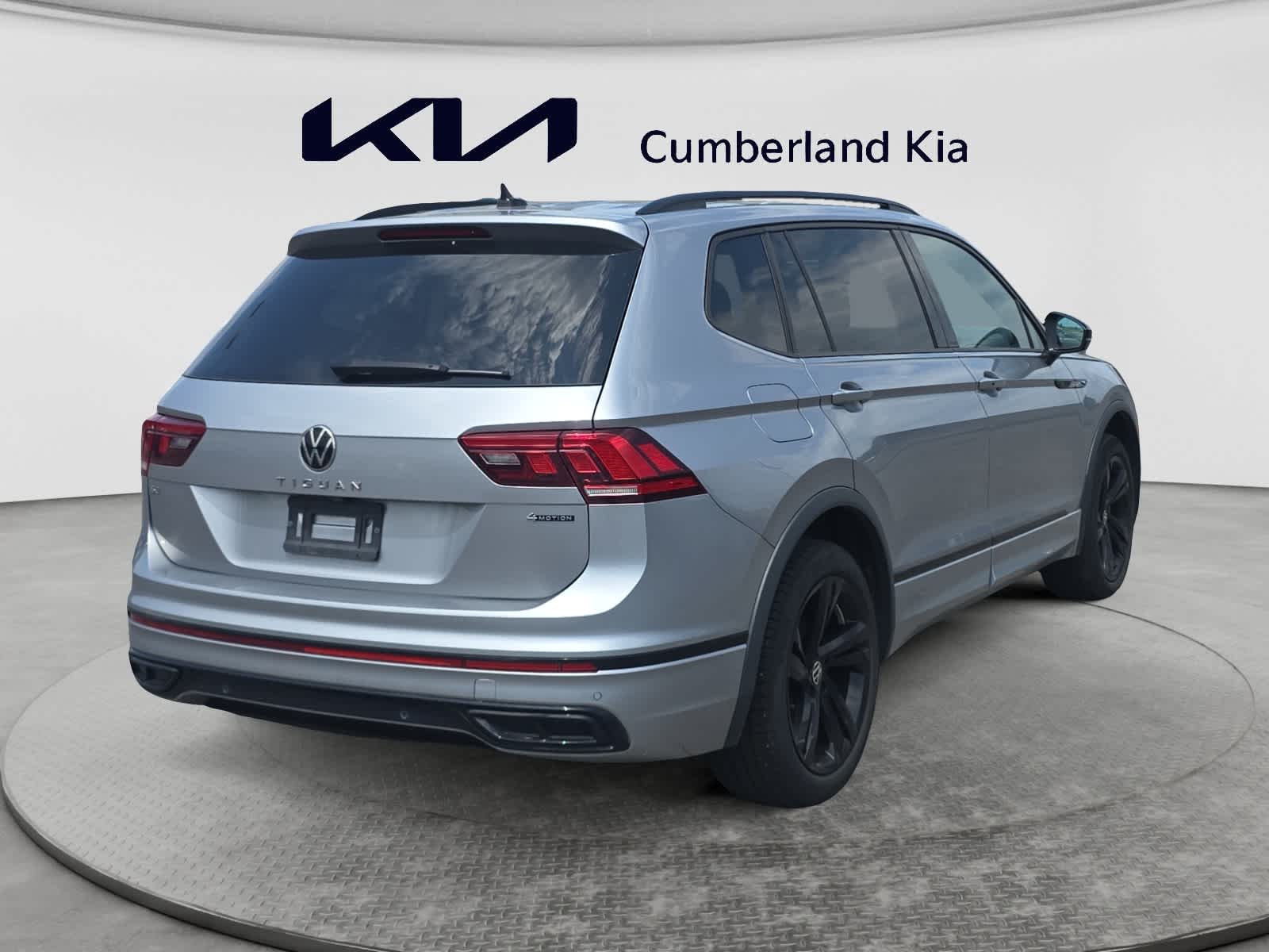 2024 Volkswagen Tiguan SE R-Line Black
