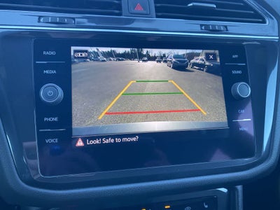 2022 Volkswagen Tiguan SE R-Line Black