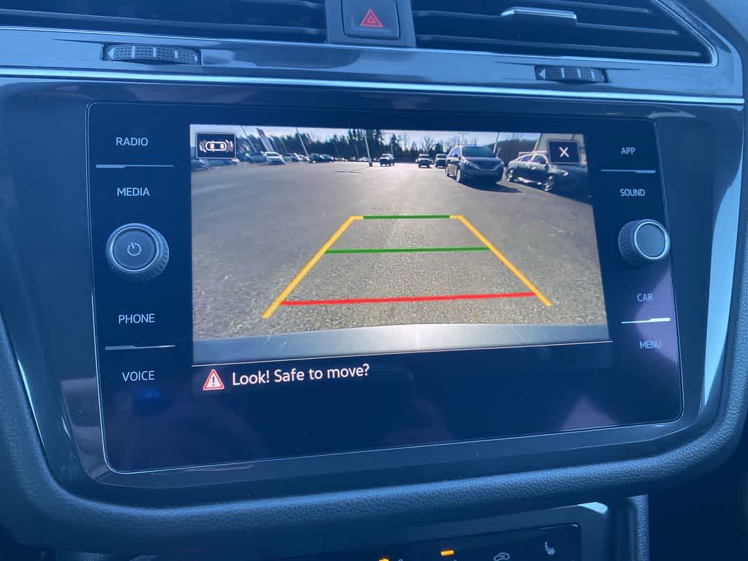 2022 Volkswagen Tiguan SE R-Line Black