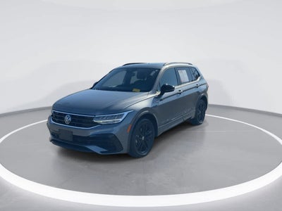 2022 Volkswagen Tiguan SE R-Line Black