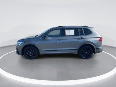 2022 Volkswagen Tiguan SE R-Line Black