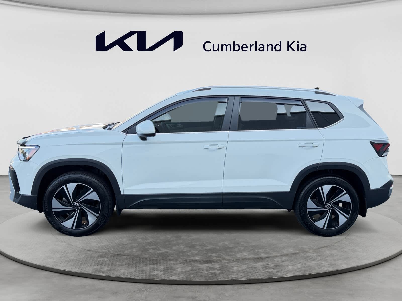 2025 Volkswagen Taos SE