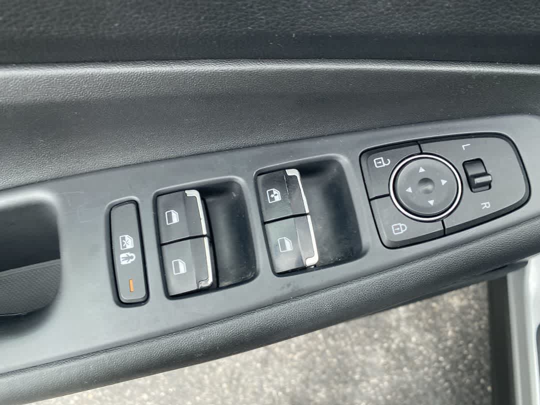 2022 Hyundai Santa Fe SE