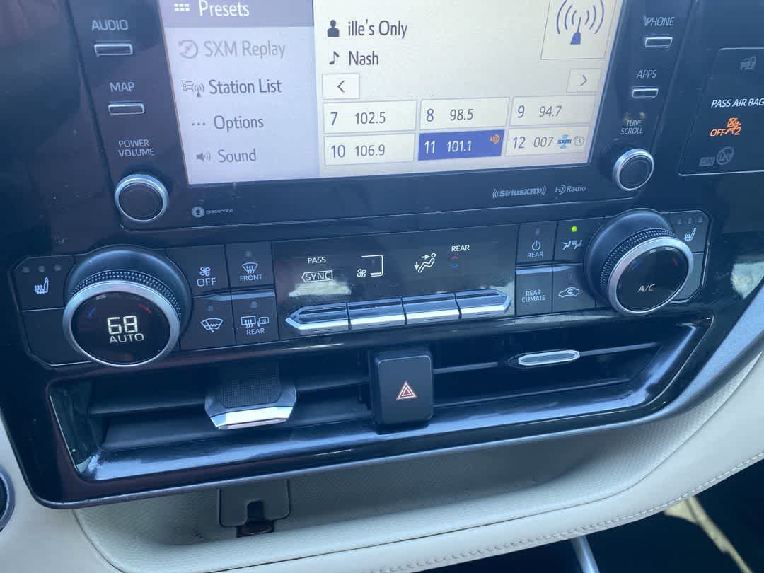 2021 Toyota Highlander XLE