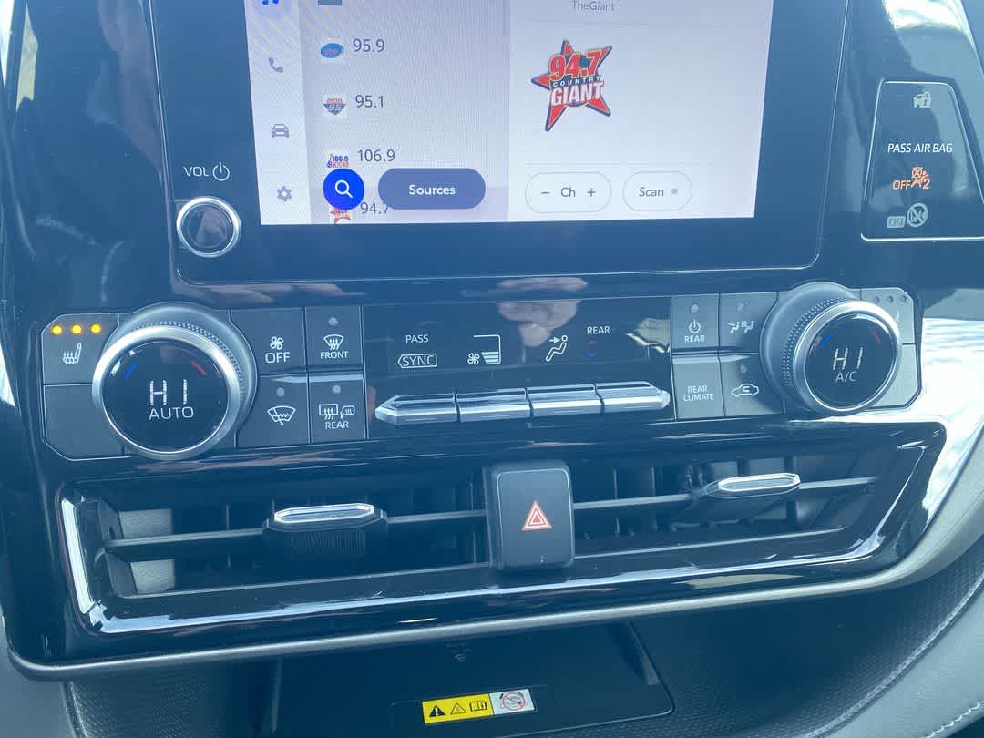 2023 Toyota Highlander Hybrid XLE