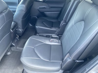 2023 Toyota Highlander Hybrid XLE